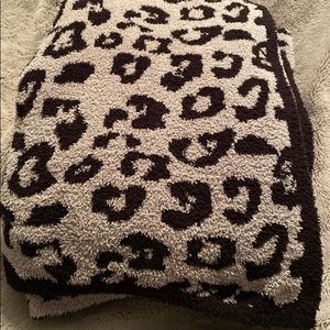 Barefoot dreams blanket